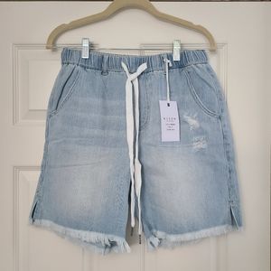 NWT Risen High-Rise boyfriend shorts, Size Small